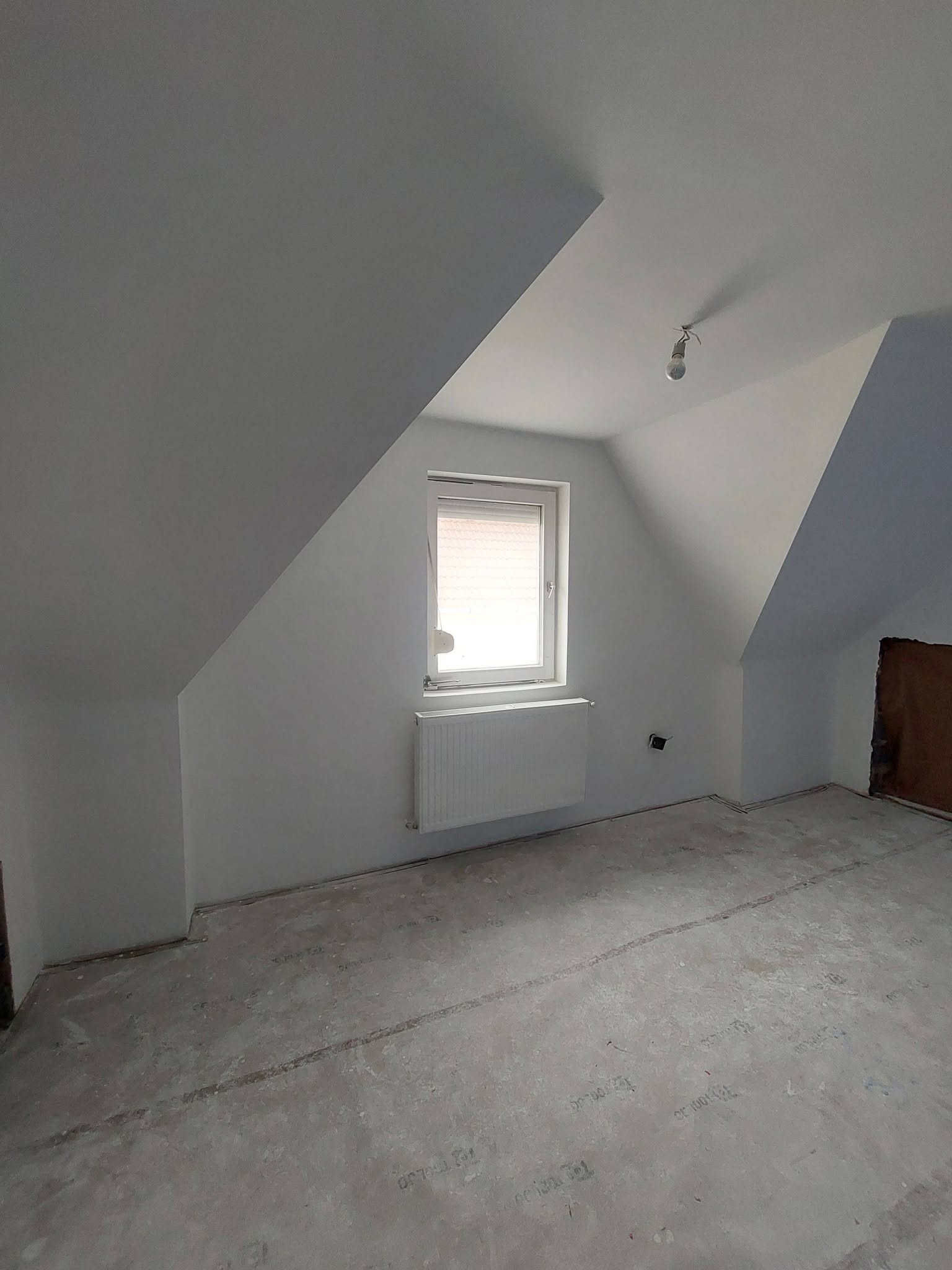 Sóstóhegyi projekt, tetőtéri szoba